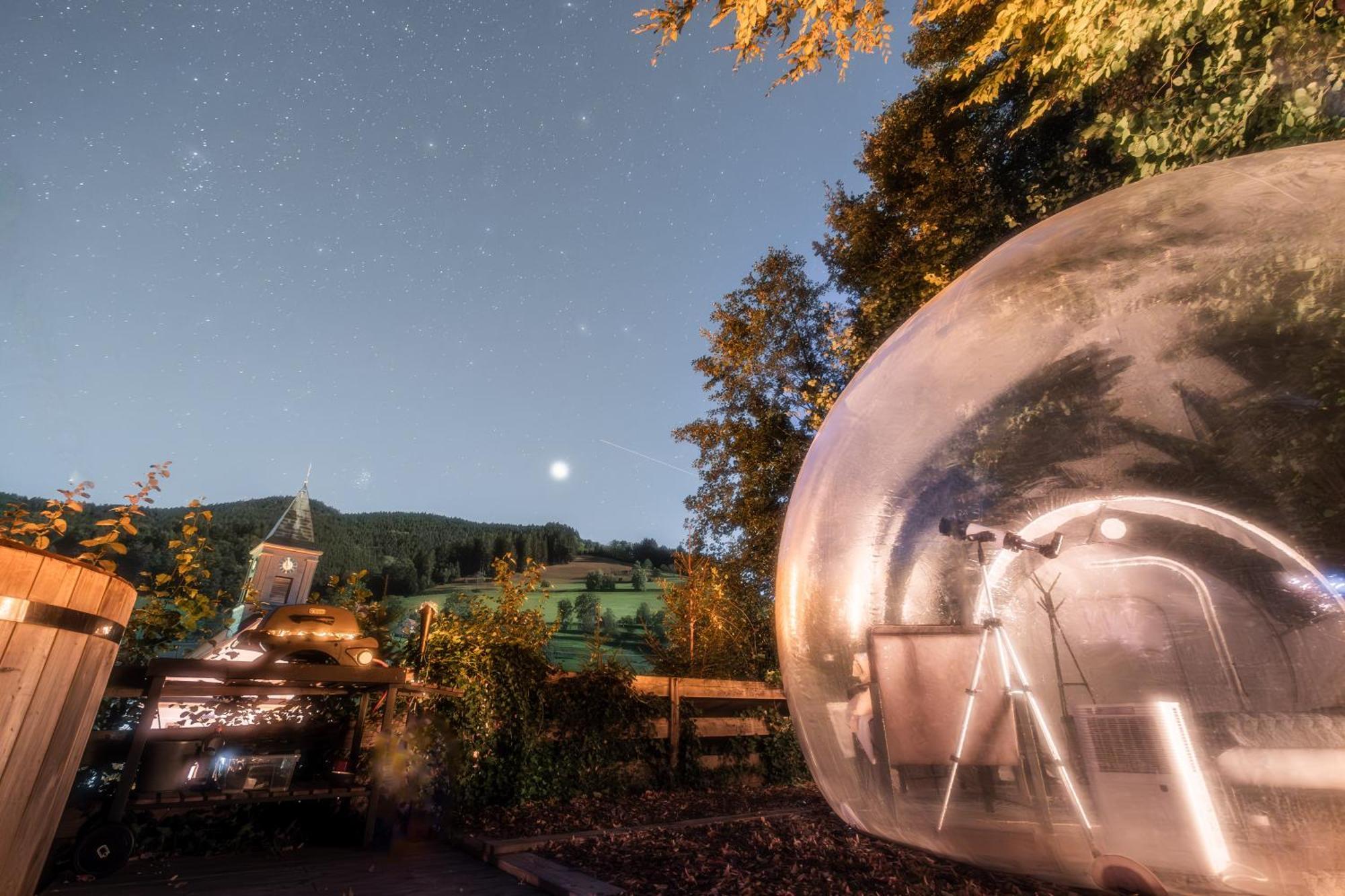 Living Timeless- Bubble Tent Elzach Inklusive Hot Tube Badefass- Schlafen Unterm Sternenhimmel Kültér fotó